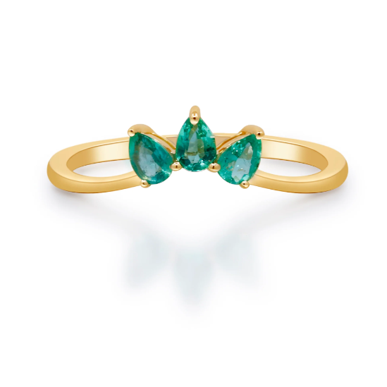 3 Things You Need To Know About Emerald Engagement Rings